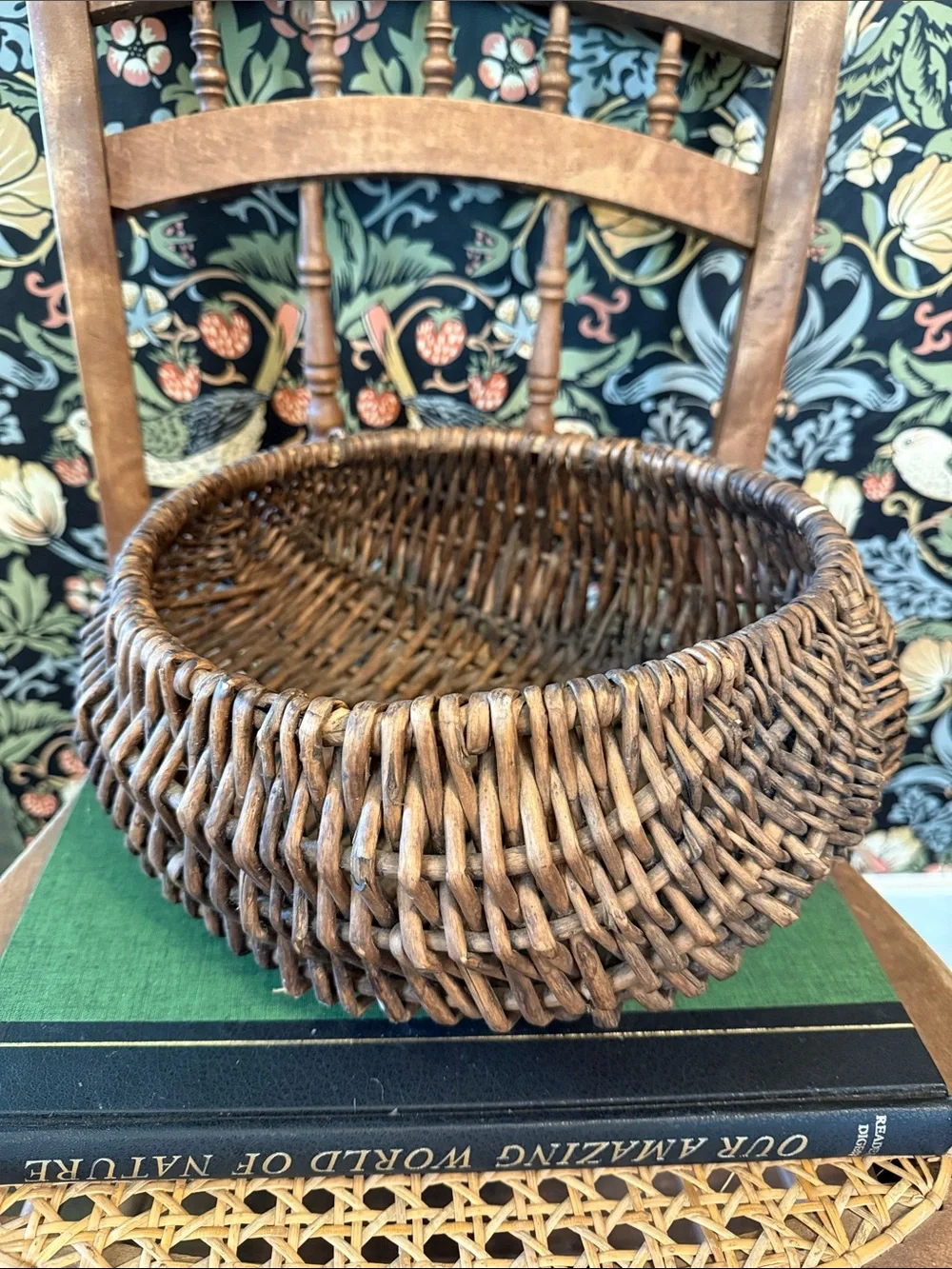 Vintage Curved Ribbed Style Wicker Willow Basket